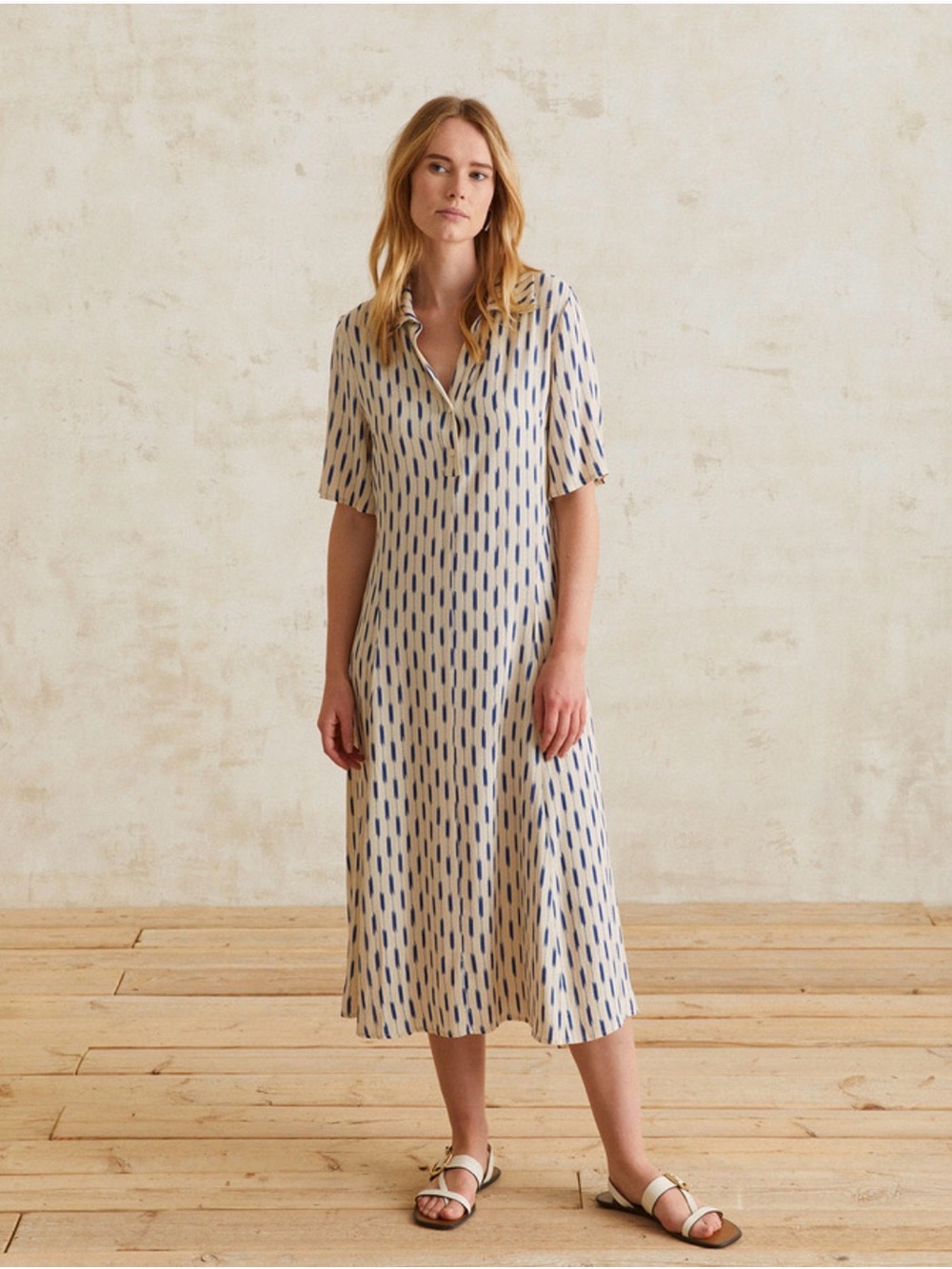 YERSE FLOWY Midi DRESS Ecru and Navy Blue